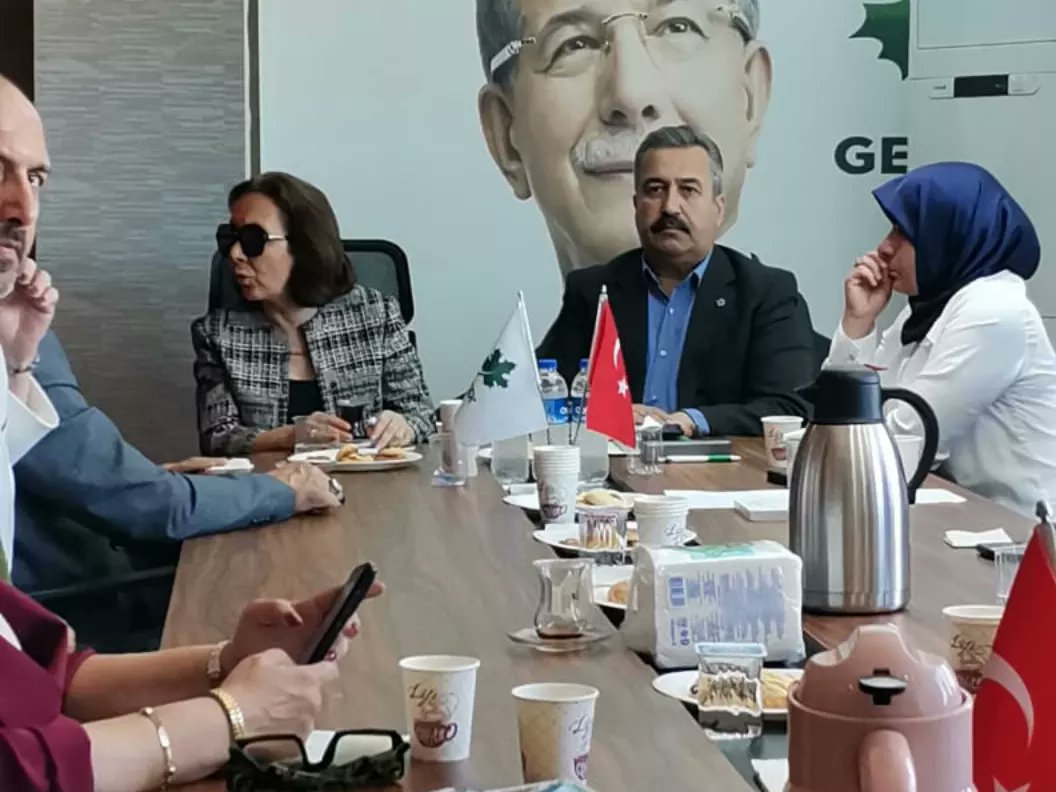 Milletvekili Adayımız Prof.Dr.Sn.Serap YAZICI ÖZBUDUN Hanimefendi ile Antalya İl ve İlçe Başkanlıkları ve Yönetimleri ile tanışma ve istişare toplantısını gerçekleştirdik.Alınan kararlar ülkemize hayırlı olsun
#ProfDrSerapYazıcıÖzbudun
#Ahmet_Davutoğlu