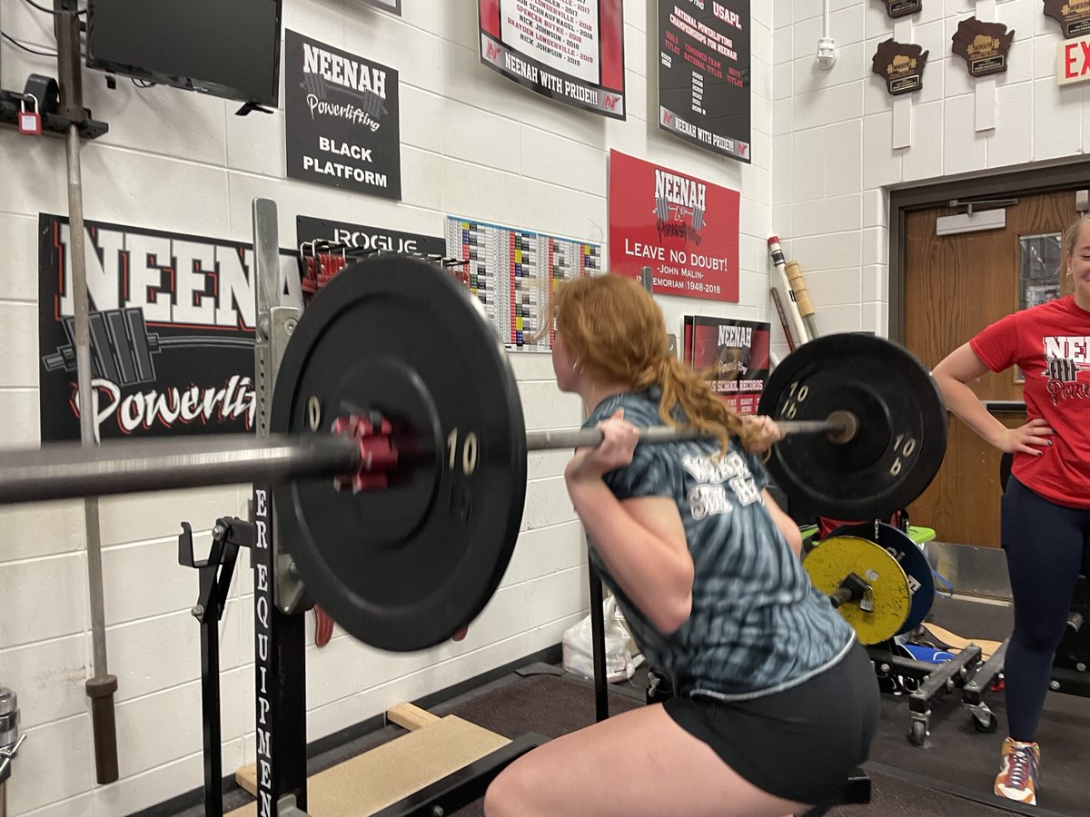 Wluk Tv Fox On Twitter The Neenah High Powerlifting Team Earned Four National Championships