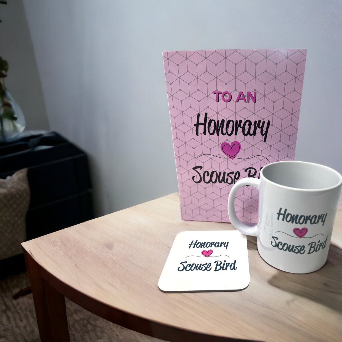 I just don’t think this would work in another part of the country, we’re so tribal and in our little bubble that this really does become an honour to bestow. Only the very very best get the honorary Scouser or honorary scouse bird title 🙌🏻 scousebirdshop.com/search?type=pr…* ⁣