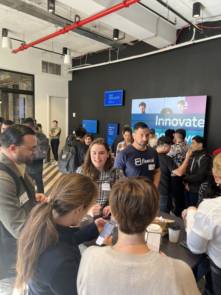 laurenahmani's tweet image. Kicking off #NYFinTechWeek this morning with Rise by Barclays ☕️ 🥯
