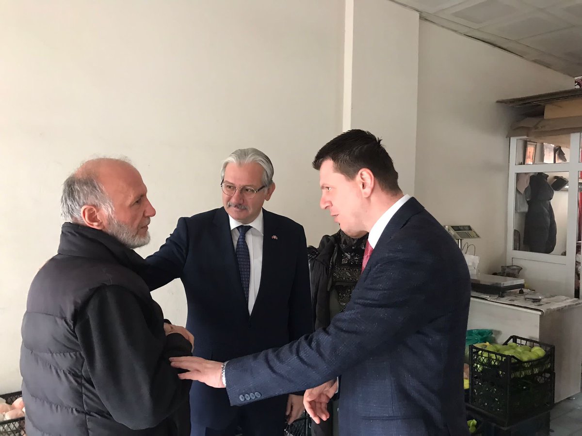 1- Haftanın ilk gününde Vakfıkebir’deyiz…

Vakfıkebir esnafımızı ziyaret ederek hemşehrilerimizden destek istedik. 

Vakfıkebir kararını vermiş; “Cumhurbaşkanı Erdoğan, Mecliste MHP” diyor.

Elbette Olur, Birlikte Olur