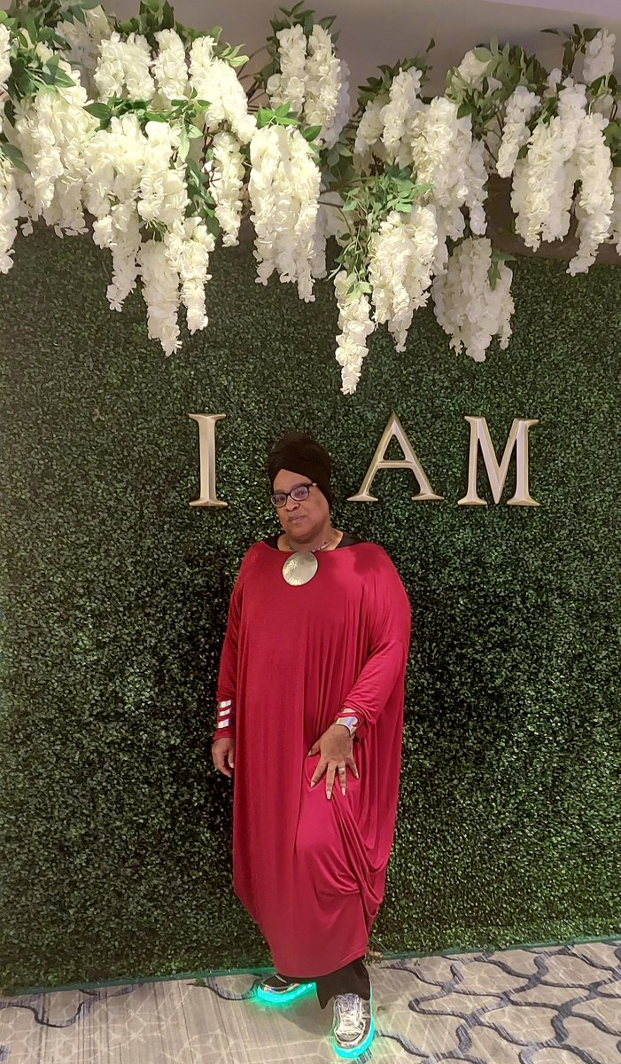 Taking the time the strike a few poses at the #IamAwards.
#IamAwards2023