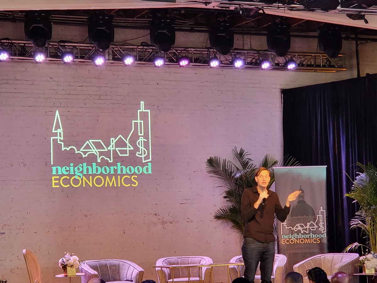 TanyaMGulliver's tweet image. I am happy to be joining @neighborecon in Jackson, MS, for their conference. Will be speaking soon on behalf of @funds4disaster discussing disaster recovery in Black communities. #CDP4Recovery