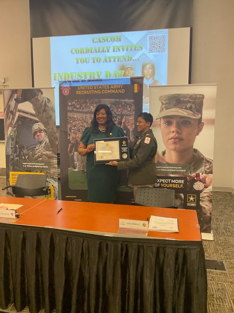 ArmyPaYS's tweet image. The City of Hopewell announced partnership with the PaYS Program at the #CASCOM Industry Day event at Fort Lee, VA during the signing ceremony along with Dr. Manker, COL Jordan, Director G-3/5/7, CASCOM  Mike Flanagan, CASA (Virginia South).