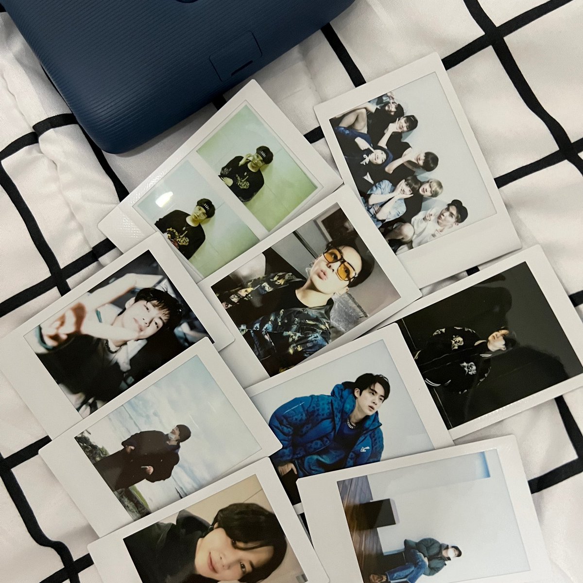 JaGa_TaRa13's tweet photo. รับปริ้นรูปโพลารอยด์ 
Fujifilm instax mini แท้ 💯% 📷 

Prices: 35/รูป

✅ แถมฟรี!ซองใสทุกออเดอร์🥹
✅ แถมฟรี!กลักฟิล์ม เมื่อสั่งซื้อ 10รูป 🎞️

สนใจ DM สอบถามได้เลยค่ะ หรือ
👉🏻Shopee https://t.co/mbPYc68Hru

#ตลาดนัดบังทัน #ตลาดนัดENHYPEN #ตลาดนัดTXT #ตลาดนัดเทรเชอร์ #ตลาดนัดEXO https://t.co/QBjKL4EiN7
