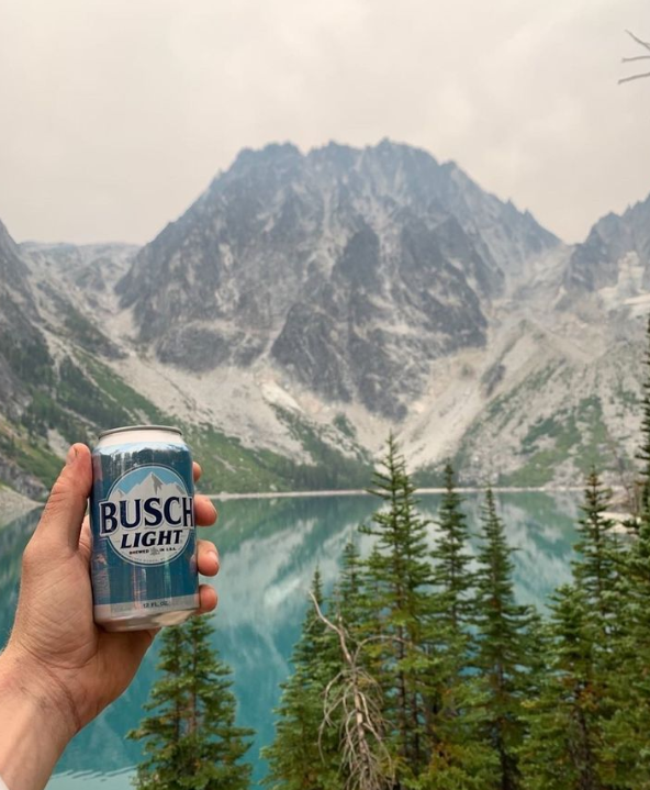 EagleBrands's tweet photo. @buschbeer makes us want to head to the mountains 🍺 ⛰️ #buschbeer #busch #buschlight #beer #mountains #cheers https://t.co/aUD5lT9ELn