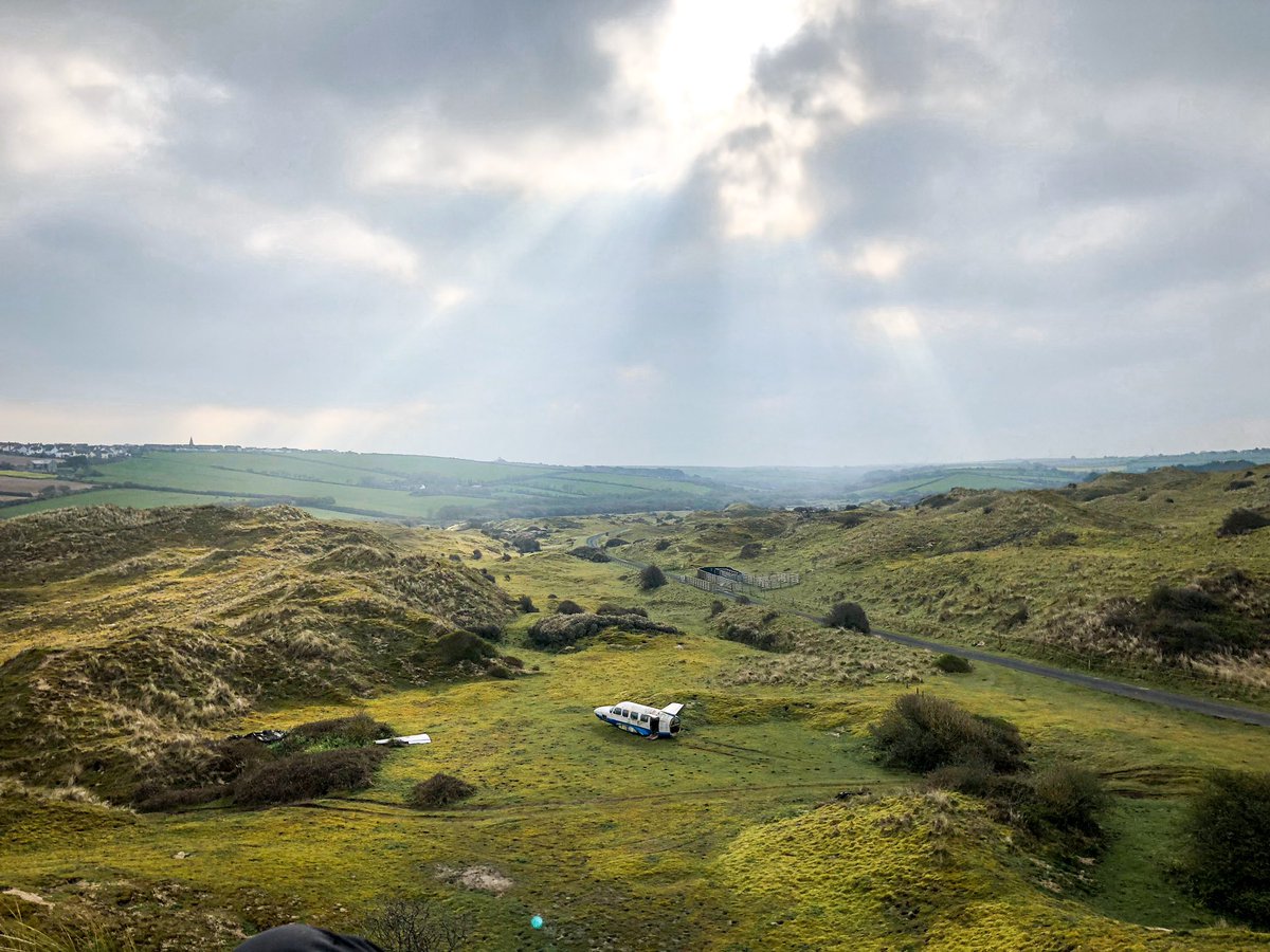 RAF Mountain Rescue Service recently took part in an aircraft crash Exercise in Cornwall, working with numerous other military units and civilian organisations such as @HMCoastguard . 

#RAFMRS #SearchAndRescue #SAR #MRT #MountainRescue #WHENSOEVER #AircraftPCIM #NextGenRAF