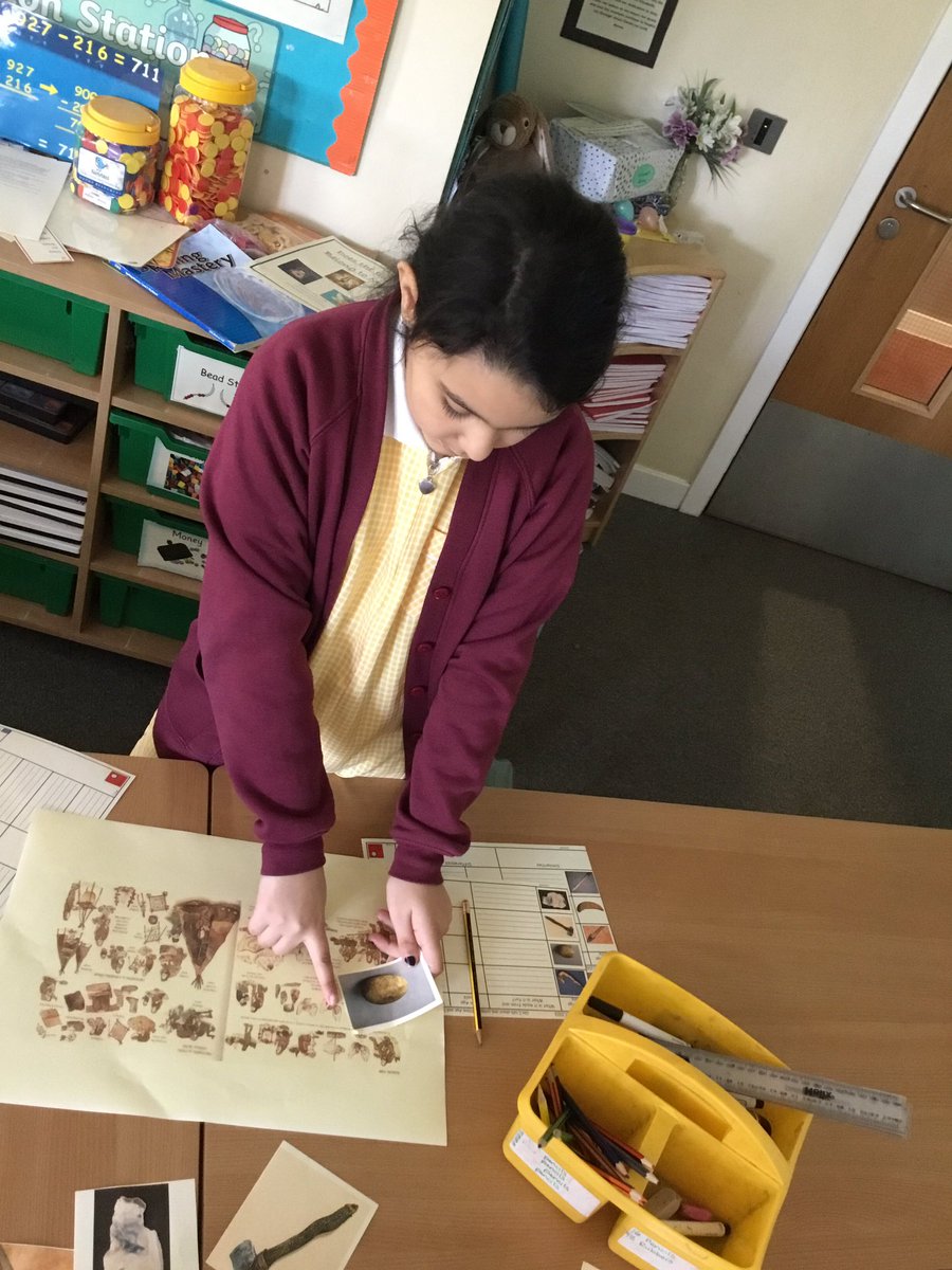 RimroseHope's tweet photo. The children in 3/4 MR have been learning all about Stone Age tools today. We had great fun working out which tools would be used for which jobs and what they were made from. #historians #stoneage #history #stoneagetools https://t.co/XOTzqk2o2U