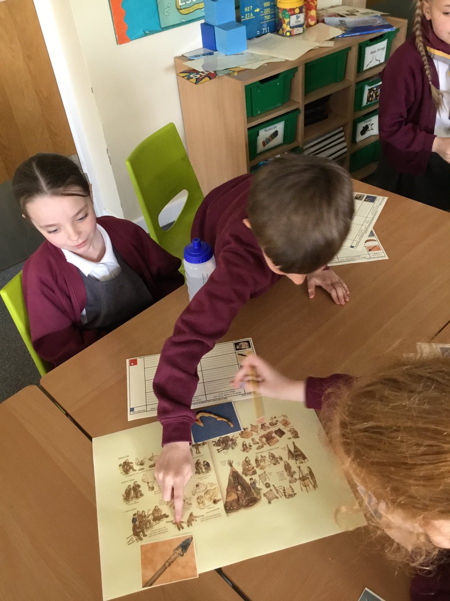 RimroseHope's tweet photo. The children in 3/4 MR have been learning all about Stone Age tools today. We had great fun working out which tools would be used for which jobs and what they were made from. #historians #stoneage #history #stoneagetools https://t.co/XOTzqk2o2U