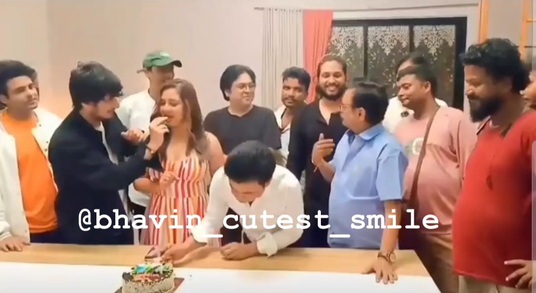 BhavinBhanush17's tweet photo. Super Excited about this one 
Mission Laila ♥️
So proud of you and your team 

#MissionLaila #veerajrao #AtulSrivastava #PradeepKabra #BhavinBhanushali #sunilpal 
#RashamiDesai https://t.co/EvGHVpurIX