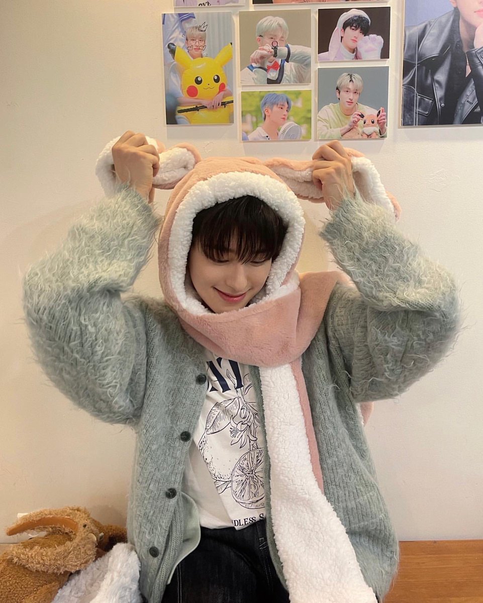 Nnii1997's tweet photo. Sebin😭😭😭❤️‍🔥🤍🫂.

#OMEGA_X #오메가엑스 #ox  
 #sebin #HappyBirthdaysebin https://t.co/fIixBQU8A6