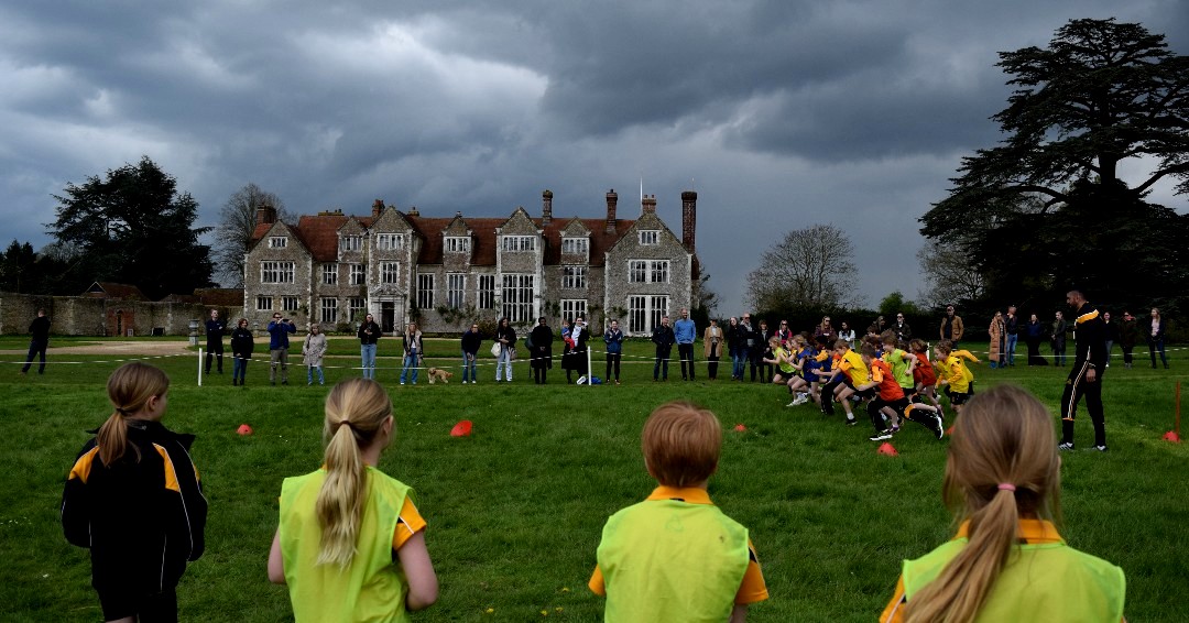 StHilarysSchool's tweet image. A little bit of rain didn't dampen the spirits of our Years 3-6 as they competed in the Prep House Cross Country Event in the stunning grounds of Loseley Park. Amazing House enthusiasm and great efforts from everyone involved!

#sthilarysschool #HouseCompetition #SchoolSport