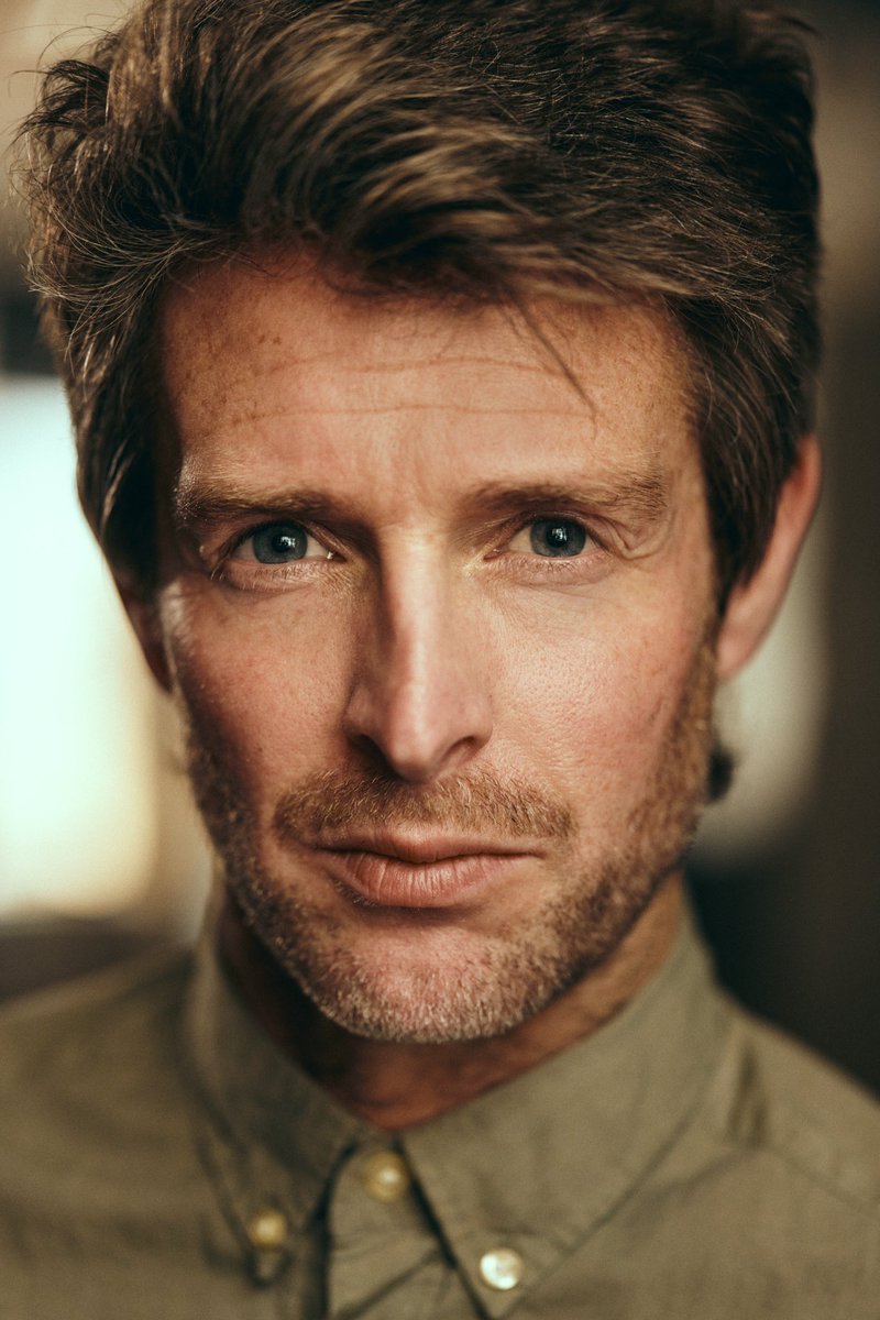 IanWillywilly's tweet image. Kick starting the week with a TV #selftape Done, Dusted Forget about it. 
( it’s not easy I know) 
📸 #AlanHoward 
Agent Email lee@leemorgan.biz
Showreel mediaviewer.spotlight.com/artist/showree…
Spotlight spotlight.com/3810-5618-6904
#Castings #Film #Tv #Headshot #Actor #castingcall #casting #showreel