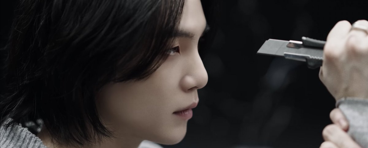 O613file's tweet photo. "it was a song where i accessed my unconscious mind to see why this person called min yoongi exists until now." https://t.co/uvDUh6AvYS