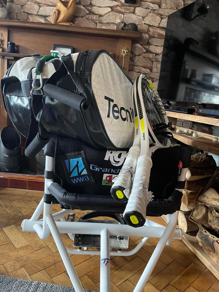 WellbeingFDH's tweet photo. Well that was some good time on court 😉
A few challenges chair broke, lost a part of my chair and screw 🤪
Continued with the magic of cable ties and some good imagination 😉
And after having to be cut of of my chair it's time to fix the repair 🤓ready to go again🙏
#Time4me 😉 https://t.co/1Y2SUId9Tu