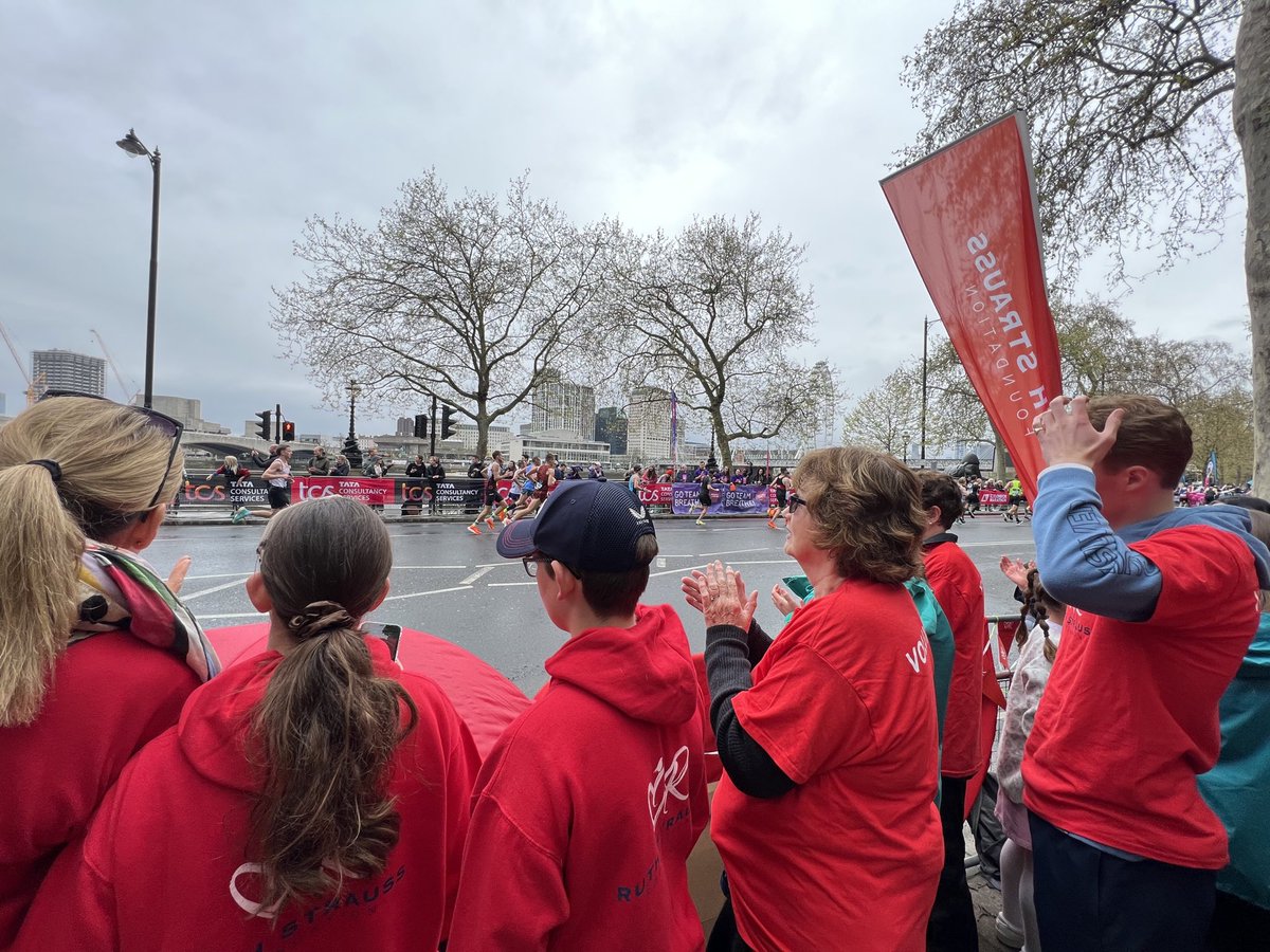 RuthStraussFdn's tweet photo. What an absolutely fantastic day at the @londonmarathon.
A huge thank you to our #RunforRuth runners and those who supported or came along to volunteer - your cheering was mighty.
If you would like to volunteer for the @RuthStraussFdn please visit: https://t.co/1GxF2Sd0Hl https://t.co/f0idNbChRQ