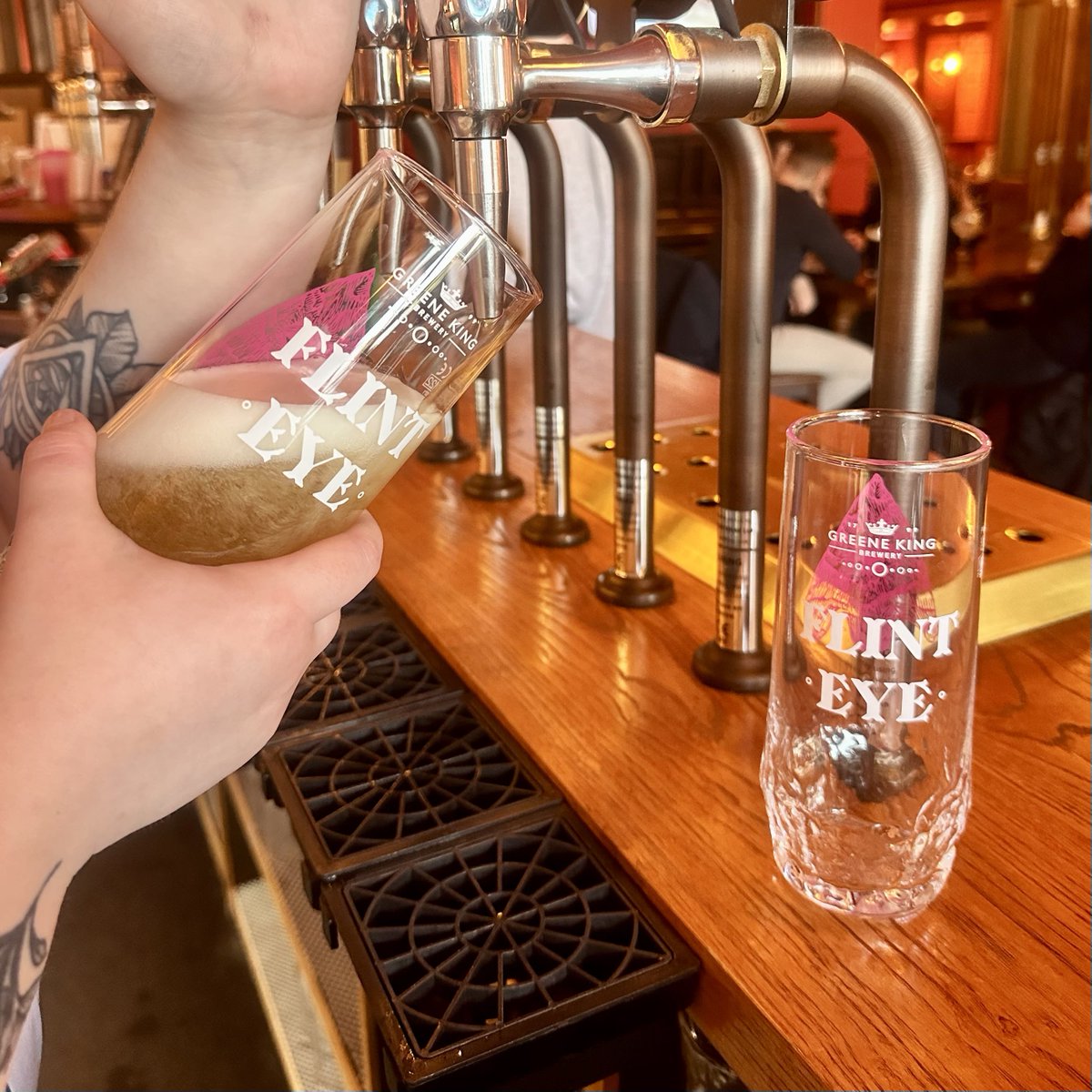 TeddingtonArms's tweet image. This week is your last chance to get your 2-4-1 drinks!! Monday to Thursday, Happy hours from 4-7! 

#flinteye #levelhead #peroni #ginandtonic #ginandlemonade #twoforone #greeneking #teamteddy #teddington #highstreet