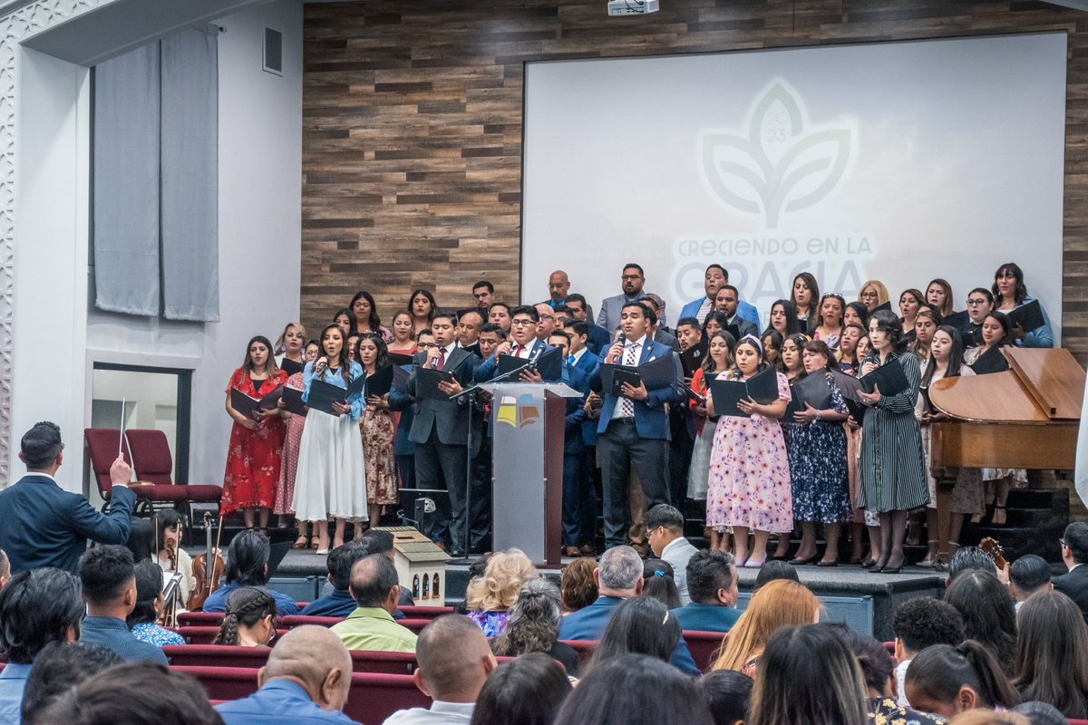 IBBLB's tweet photo. Tuvimo un tremendo Domingo con 9 visitantes, 5 salvaciones y 1 bautizado. Dios sigue bendiciendo. 🙏🏼 El mensaje fue: ¿Se puede caer de la gracia? Gálatas 5:4-5

#ibblb #iglesiabautista https://t.co/xb9SJC46Cr