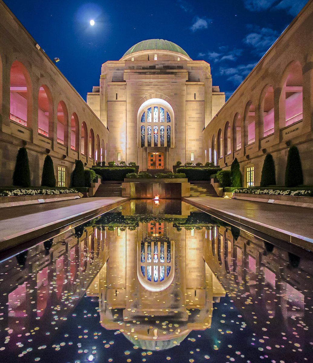 25 April | Anzac Day | Lest We Forget

🙏🏾🌷
.
.
.
#anzacday #lestweforget🌹#worldwar1 #gallipoli #australianwarmemorial @visitcanberra #dawnservice @AWMemorial @Australia