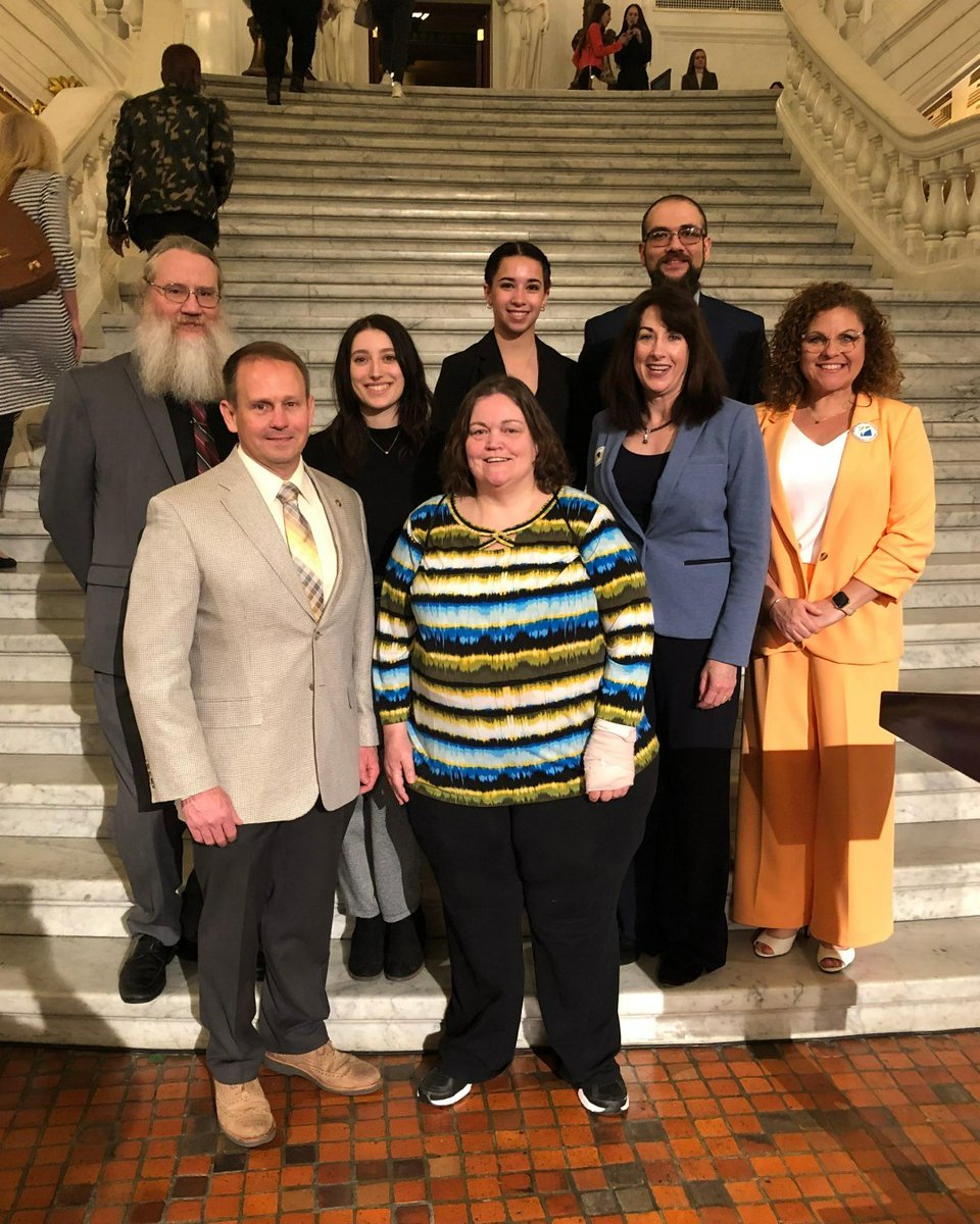 ConnectWCCC's tweet image. It's Community College Lobby Day at the Capitol! Many thanks to PA State Rep. Eric Nelson for spending time with our students and faculty representatives. #FundCommColl #PACommColl #PACCC