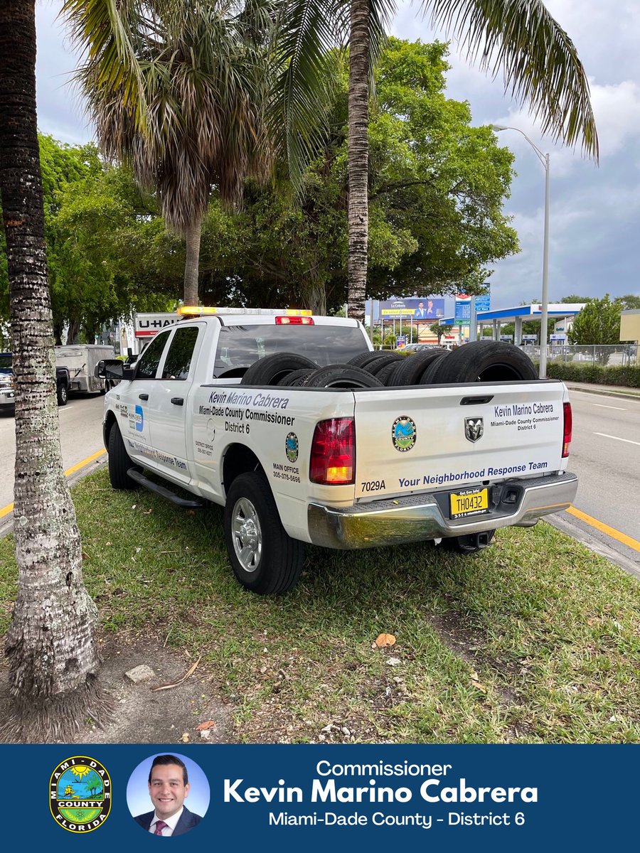 #TeamCabrera is hard at work keeping our neighborhoods clean. 

If you see illegal dumping in your neighborhood please make sure to report it to @miamidade311 or you can contact our office at 305-267-6377. ☎️
