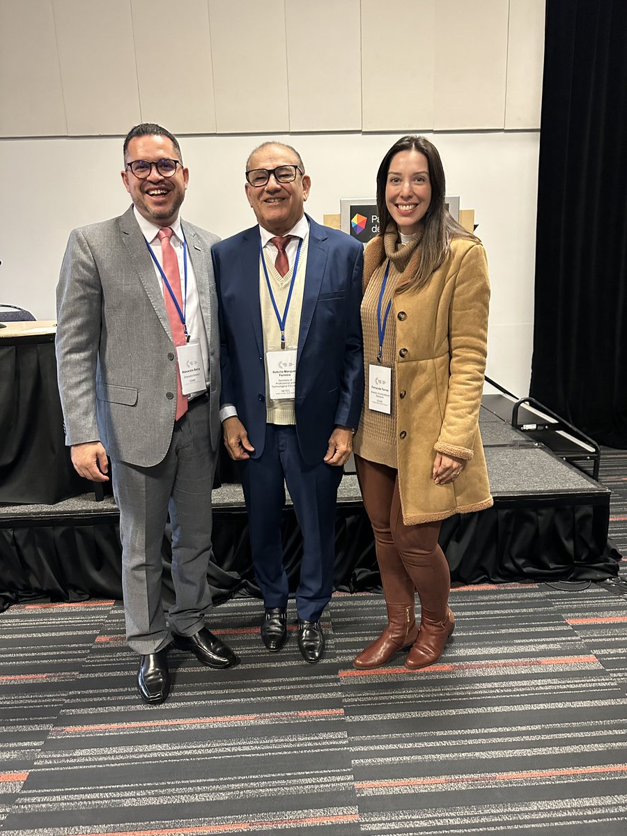 xbahia's tweet photo. Junto com a @TorresNanda1, participo da WFCP ( World Federation College’s e Polytechnics) em Montreal no 🇨🇦 @WFCPsecretariat O @conif como membro do Board, lidera algumas mesas de discussões sobre os principais temas da Educação Profissional no mundo. https://t.co/UcyHcPjCkn