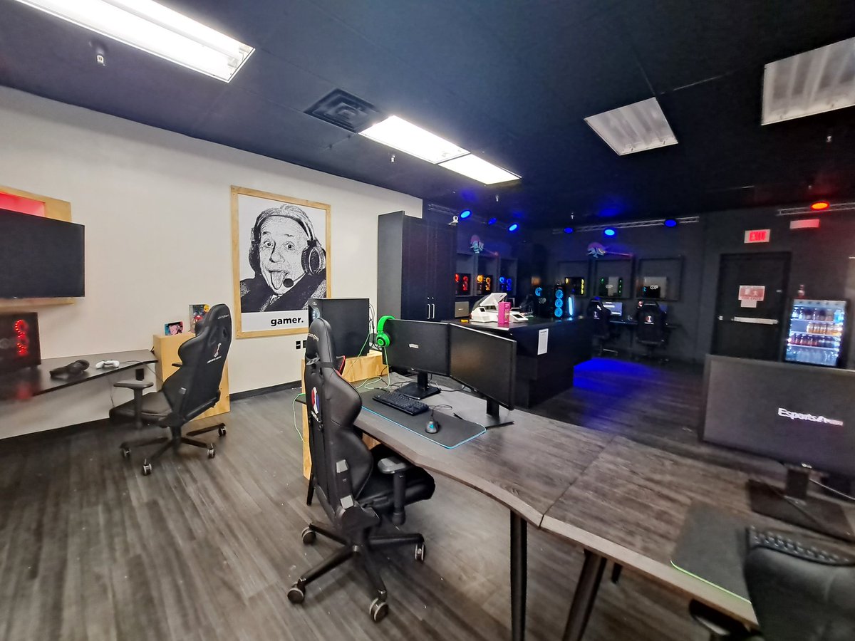 KPTAwesome6's tweet photo. Visited the newly remodeled @EsportsArena in Tulsa, Oklahoma. It's really cool! I highly recommend checking it out. https://t.co/DdFPKMjtYj