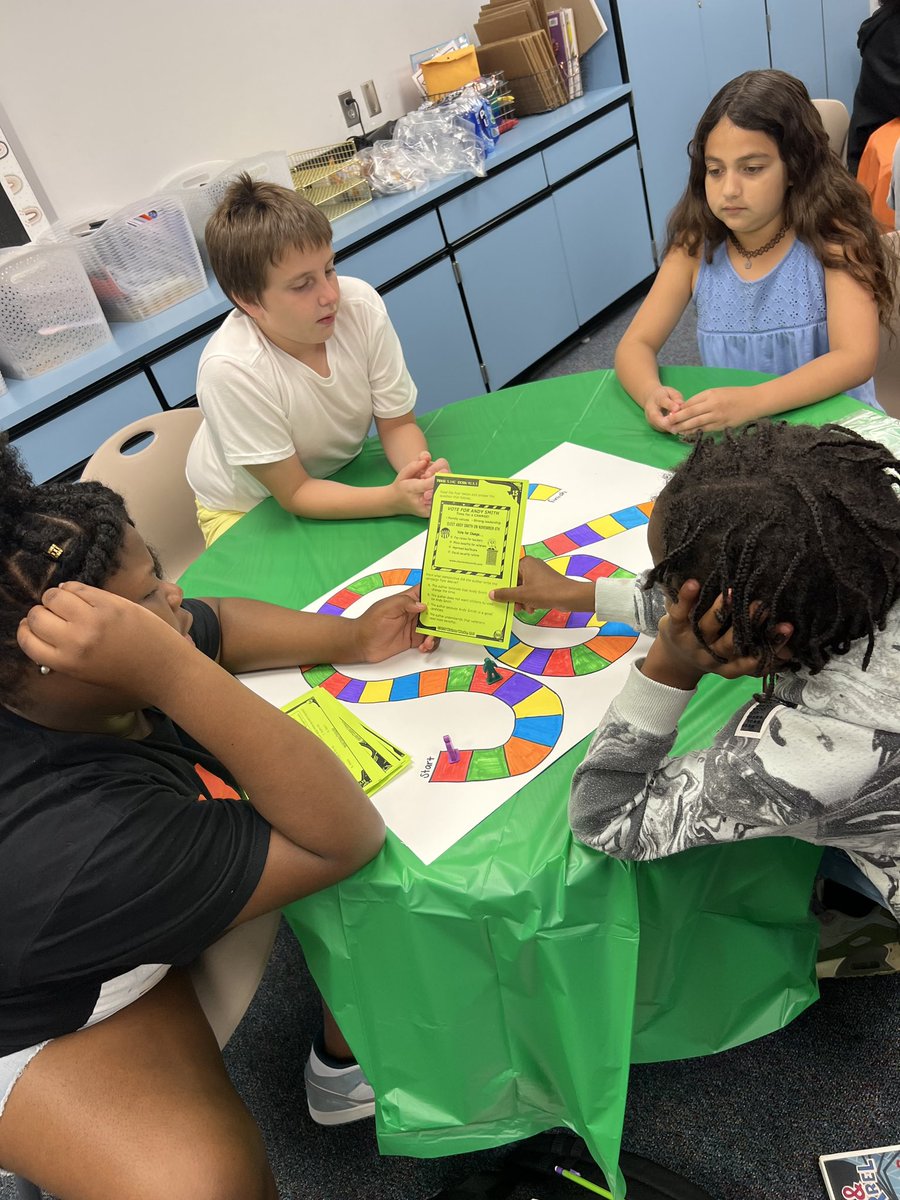 &amp; lastly… 5th grade had to get creative while 4th grade STAAR tested this past week. Teachers made their own candy land board games per table groups 🍭 Great way to get students reviewing all while having FUN! <a href="/PME_Katyisd/">McRoberts Elementary</a> @PrabhjootS <a href="/bilingualnicole/">Nicole Brandon</a>