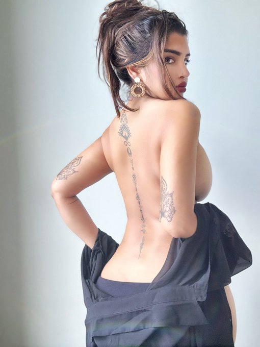 $5 sale starting now 😍 https://t.co/BwE58yTTij https://t.co/34WMjely6H<a href="/tag/snapchat"class="tags"><span>#snapchat</span></a><a href="/tag/of"class="tags"><span>#of</span></a><a href="/tag/sellingcontent"class="tags"><span>#sellingcontent</span></a><a href="/tag/buyingconent"class="tags"><span>#buyingconent</span></a>