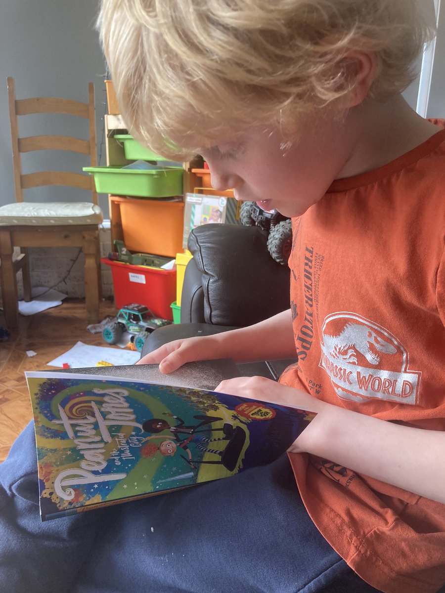 DeborahWaterson's tweet photo. @RobBiddulph @HMillSchool EW is very excited about our new chapter book! #PeanutJones #reading #lovesbooks https://t.co/Pw6ex7MlH3