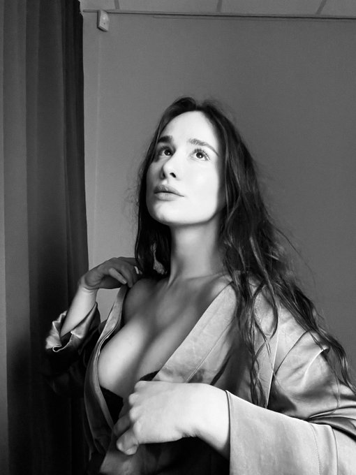 If you came home to me wearing this, what would happen next? 😏 #nsfw #selling_content #model https://t<a href="/tag/model"class="tags"><span>#model</span></a><a href="/tag/nsfw"class="tags"><span>#nsfw</span></a><a href="/tag/selling_content"class="tags"><span>#selling_content</span></a>