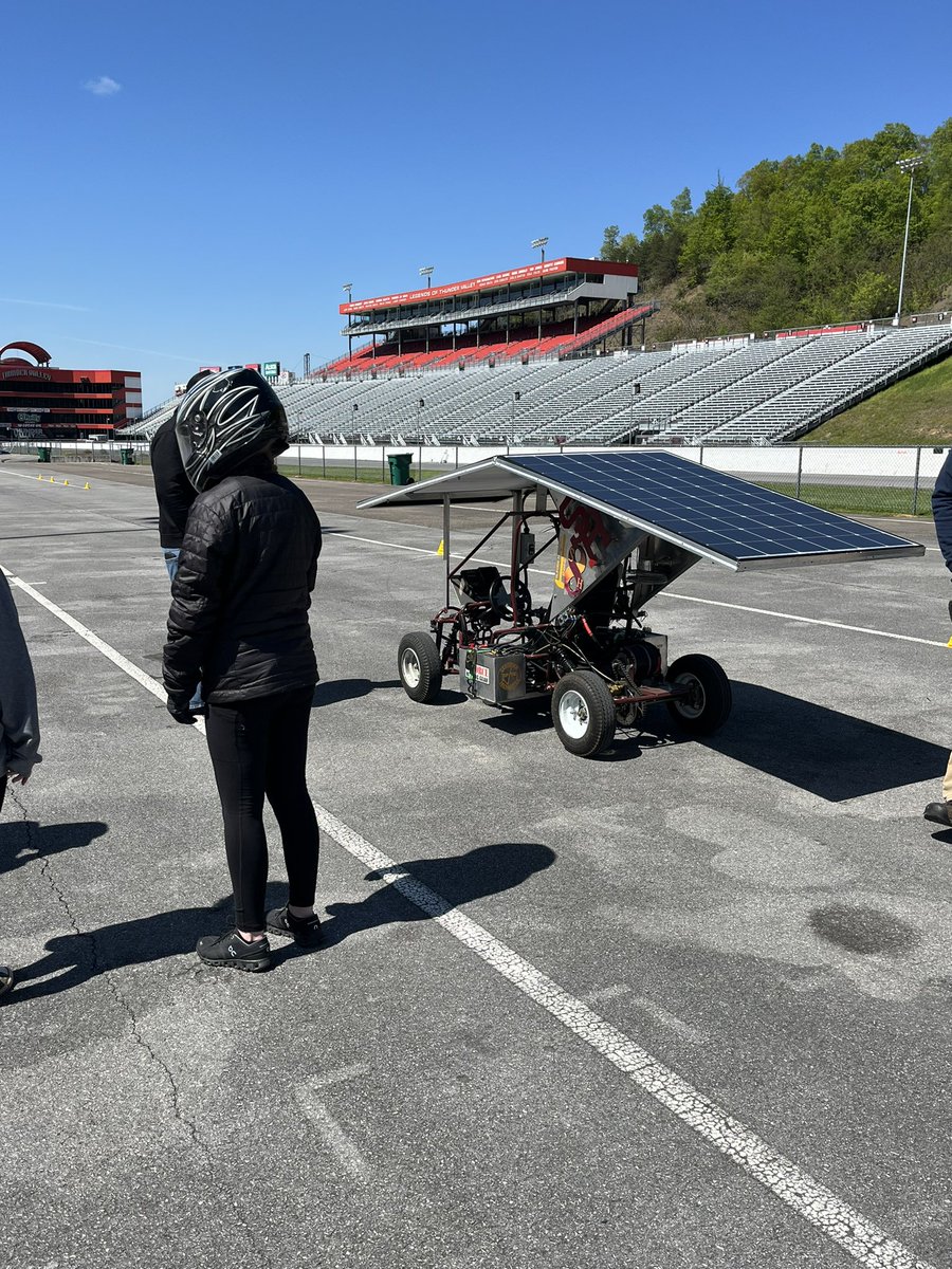 Julia Decker tweet media