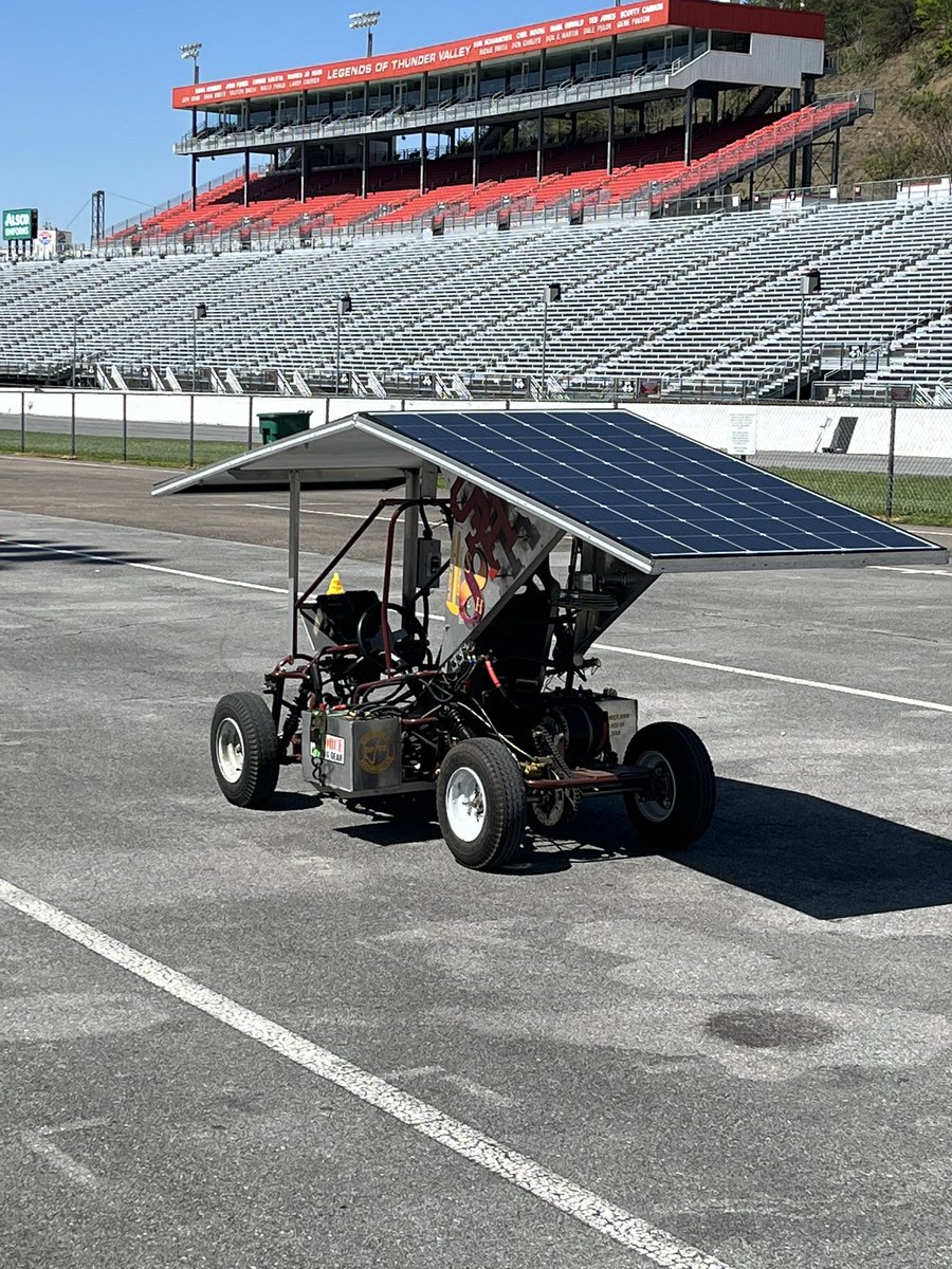 Julia Decker tweet media