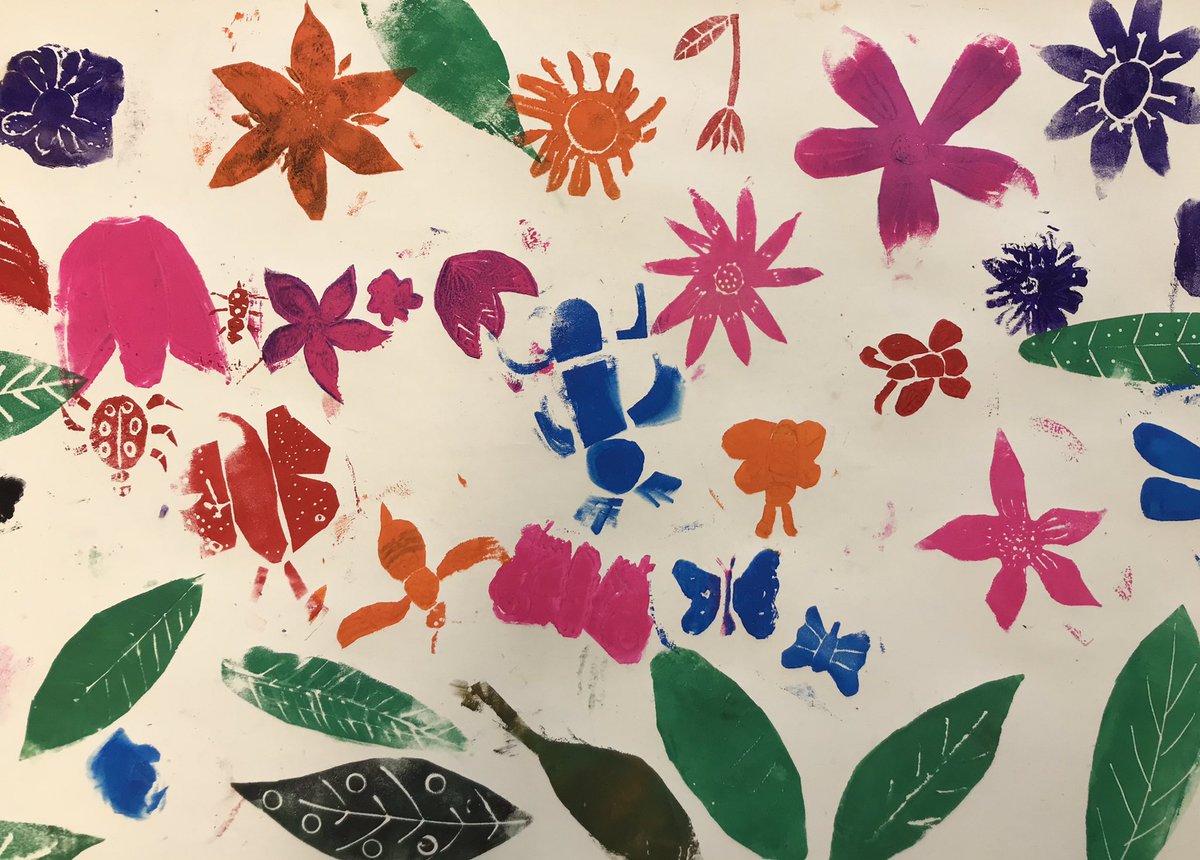 SusanGalbraith4's tweet photo. The gr4 spring mural @SMA_School is a riot of colour!  Can’t wait to see it up on the wall! @ASD_West #CreateConnectCommunicate https://t.co/TRX5nWn2RY