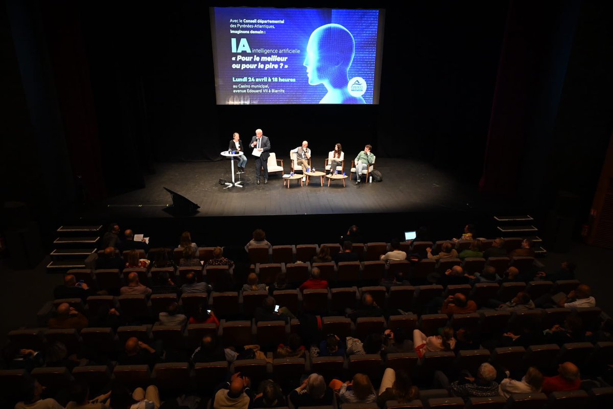 departement64's tweet photo. [Numerique64] Conférence table-ronde sur le thème « Intelligence artificielle : pour le meilleur ou pour le pire ? » au Casino de Biarritz organisé par le Conseil départemental des Pyrénées-Atlantiques. 

#le64 https://t.co/lJee3YlV1f