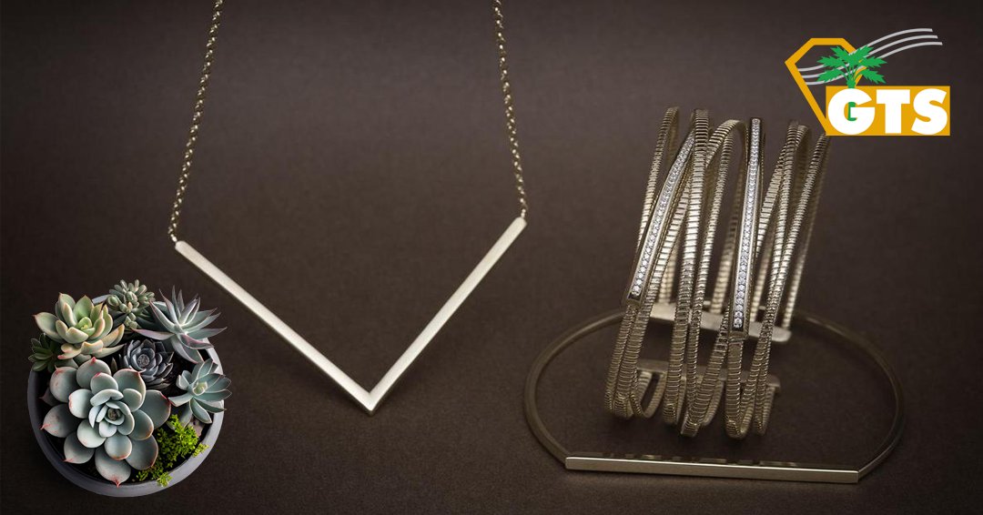 ShowTriangle's tweet image. BEAUTIFUL IN ITS SIMPLICITY
#wholesalejewelry, #wholesaleapparel #retail #boutique #fairtrade #fashionjewelry  #jewelrymarket #Greensboro_Gift_Jewelry_Show #GTS_Florida_Expo 

gtshows.com