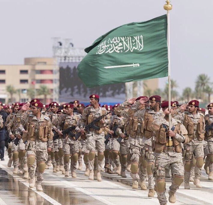 "سيأتي اليوم الذي تعتمد فيه الأمة العربية على جيشنا" 🇸🇦
.
.
- الملك #فهد_بن_عبدالعزيز "رحمه الله"