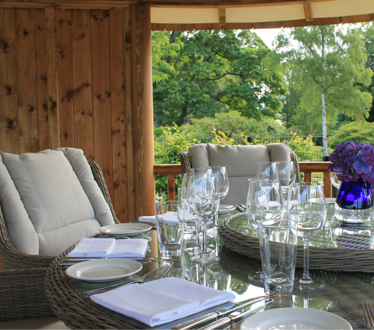 BreezeHouseUK's tweet photo. That perfect place to entertain 🥂

Enjoy nature, great food and even better company from the comfort of your Breeze House. https://t.co/utXZpiGMjk