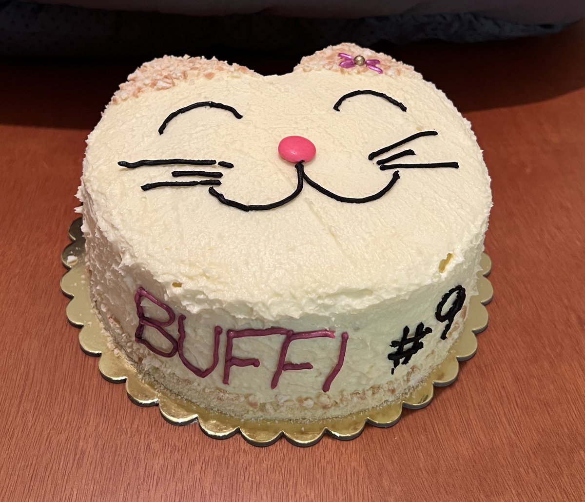 dicenquesoypana's tweet image. 9 años #Buffi