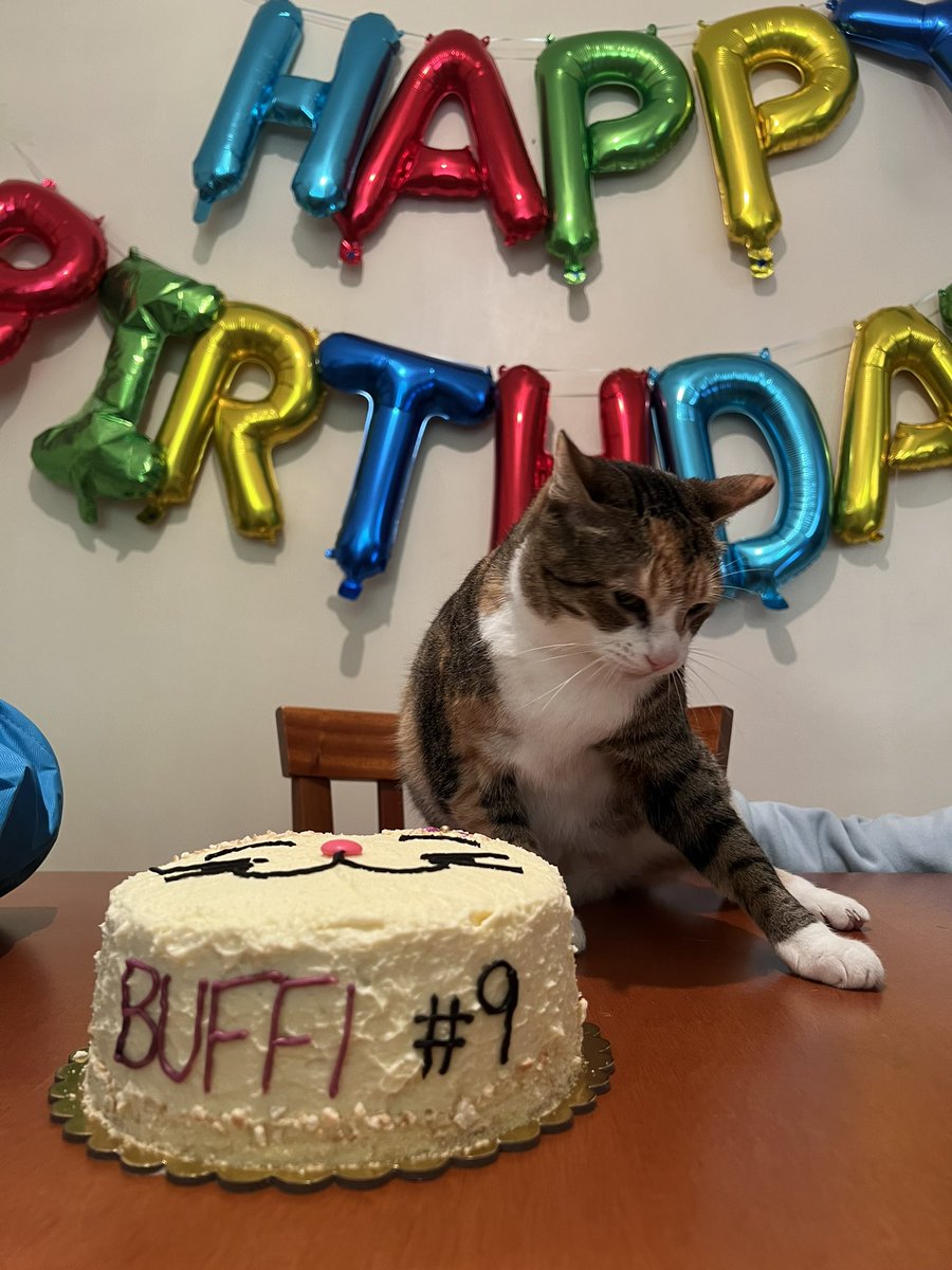 dicenquesoypana's tweet image. 9 años #Buffi