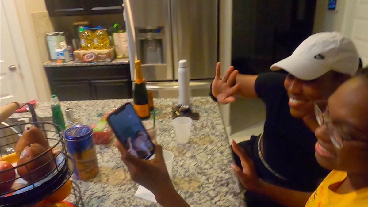 Swole2011's tweet photo. Birthday fun and a wild weekend! ๐ ๐คช#SwoleArmy #birthday #surprise #vlog
Vlog coming soon later today. ๐ https://t.co/5i3C7JqPfj