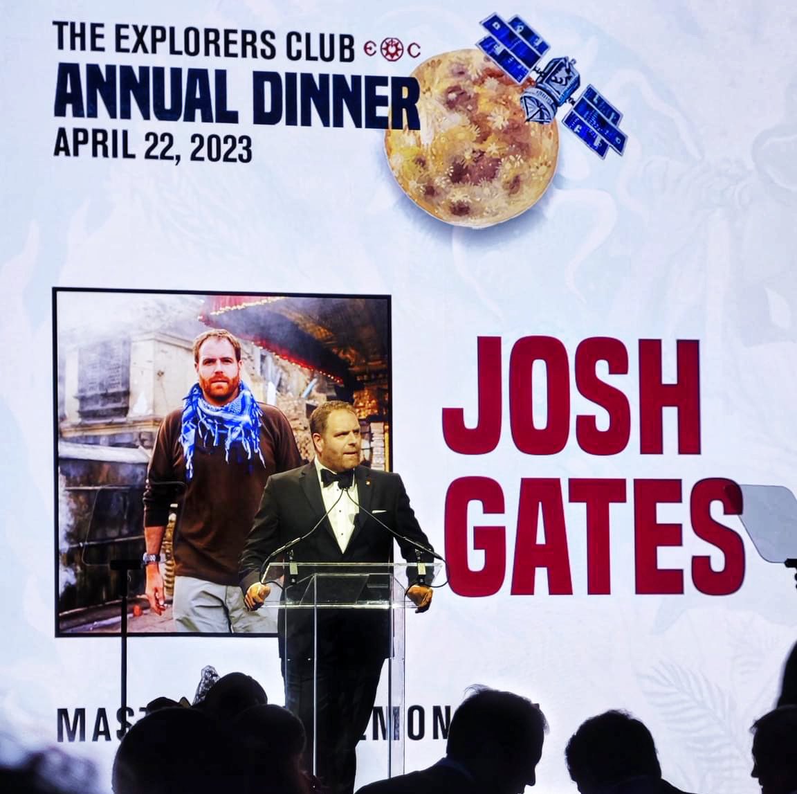 joshuagates's tweet photo. Astronauts, wildlife warriors, Everest legends, Nobel Prize winners, imagineers, Mars mappers, rocketeers, stone tool experts, mummy finders, knighted aviators, Antarctic soloists, insect chefs, deep-sea explorers, forest savers, elephant guardians… What a night. @ExplorersClub https://t.co/NOwzMsf68S