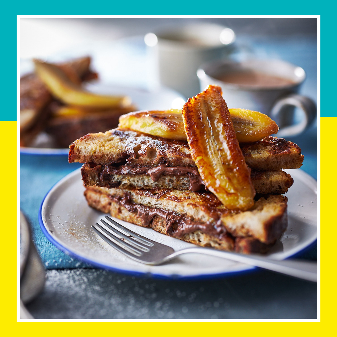 HarperNonFic's tweet photo. We're so excited to publish #FeedYourFamilyForUnderAFiver by Mitch Lane this week! Save your mealtimes and your budget with this essential new cookbook. 😍

Which would you choose, Bubble &amp; Squeak or French Toast with Caramelised Bananas?

Pre-order now: https://t.co/1MN9veE56Z https://t.co/RSOkdojf1F