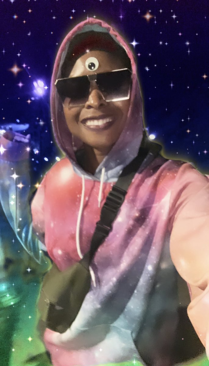 metadocpeace's tweet photo. GM ✨May the GOLDen force be with you this week!
SAY IT BACK to receive positive vibes all day and all night .:. #LetsFlowGOLD
You hold the power
To shape your perspective
So any situation
Becomes what you make it
~ D☮C PEACE ✌🏾 https://t.co/84oOEbxyya