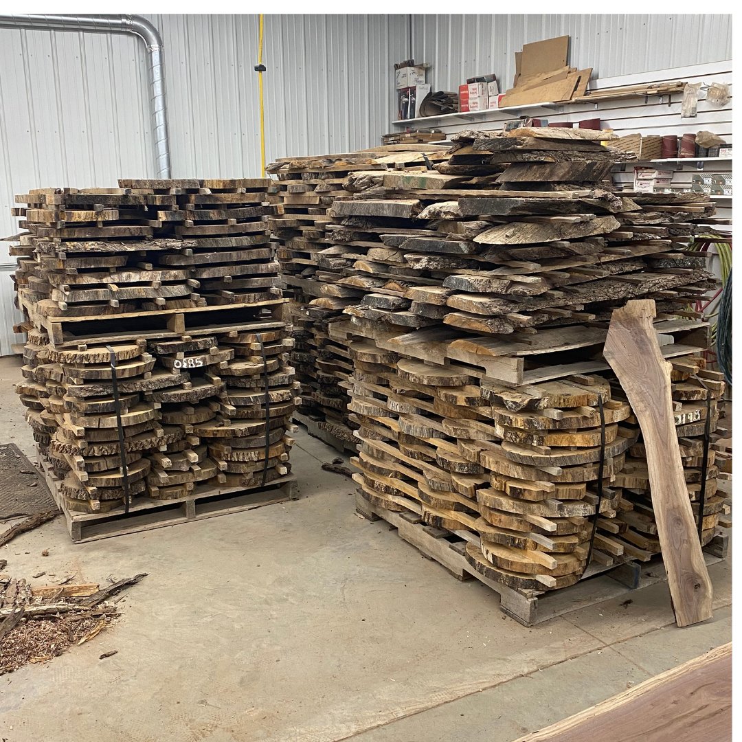 TheLumberShack1's tweet photo. New thin rounds and charcuterie boards being processed and listed this week! Keep a look out for upcoming sales coming soon!

https://t.co/T667UcdTYq

#woodworking #liveedge #wood #charcuterieboard #treeslice #diy https://t.co/5Y9U21s4E8
