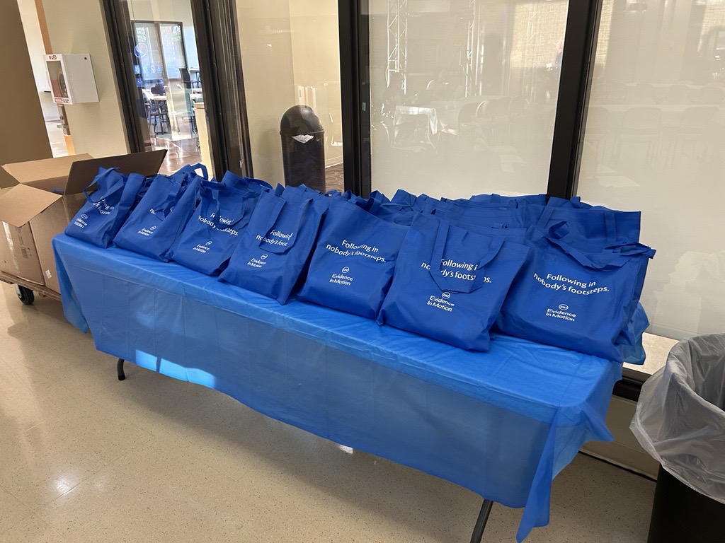 Thank you to the Missouri Physical Therapy Association for hosting Dr Adriaan Louw as spring conference keynote last weekend and for allowing us to spread the message that Pain Neuroscience Education is the most effective approach to treat chronic pain in our clinics. 👏