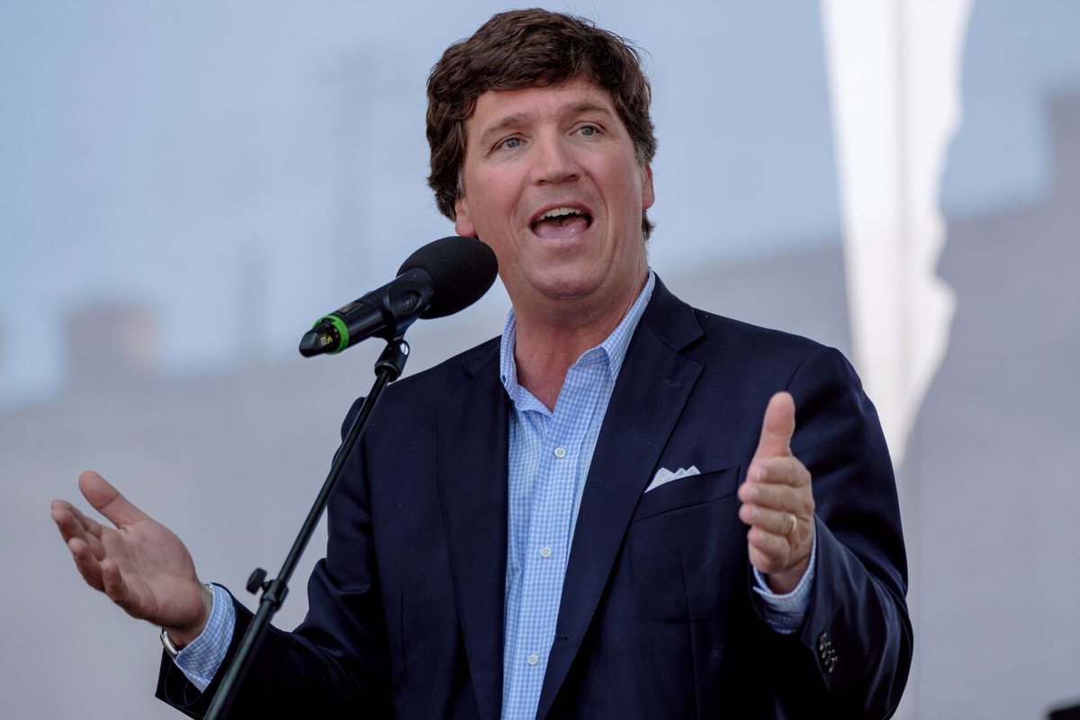simonateba's tweet image. BREAKING: Fox News' Top-Rated Host Tucker Carlson Abruptly Leaves Network, Leaving Void in Prime-Time Lineup 

In a stunning turn of events, Fox News Channel’s top-rated host Tucker Carlson has left the network. The news was announced in a statement released by Fox News, which