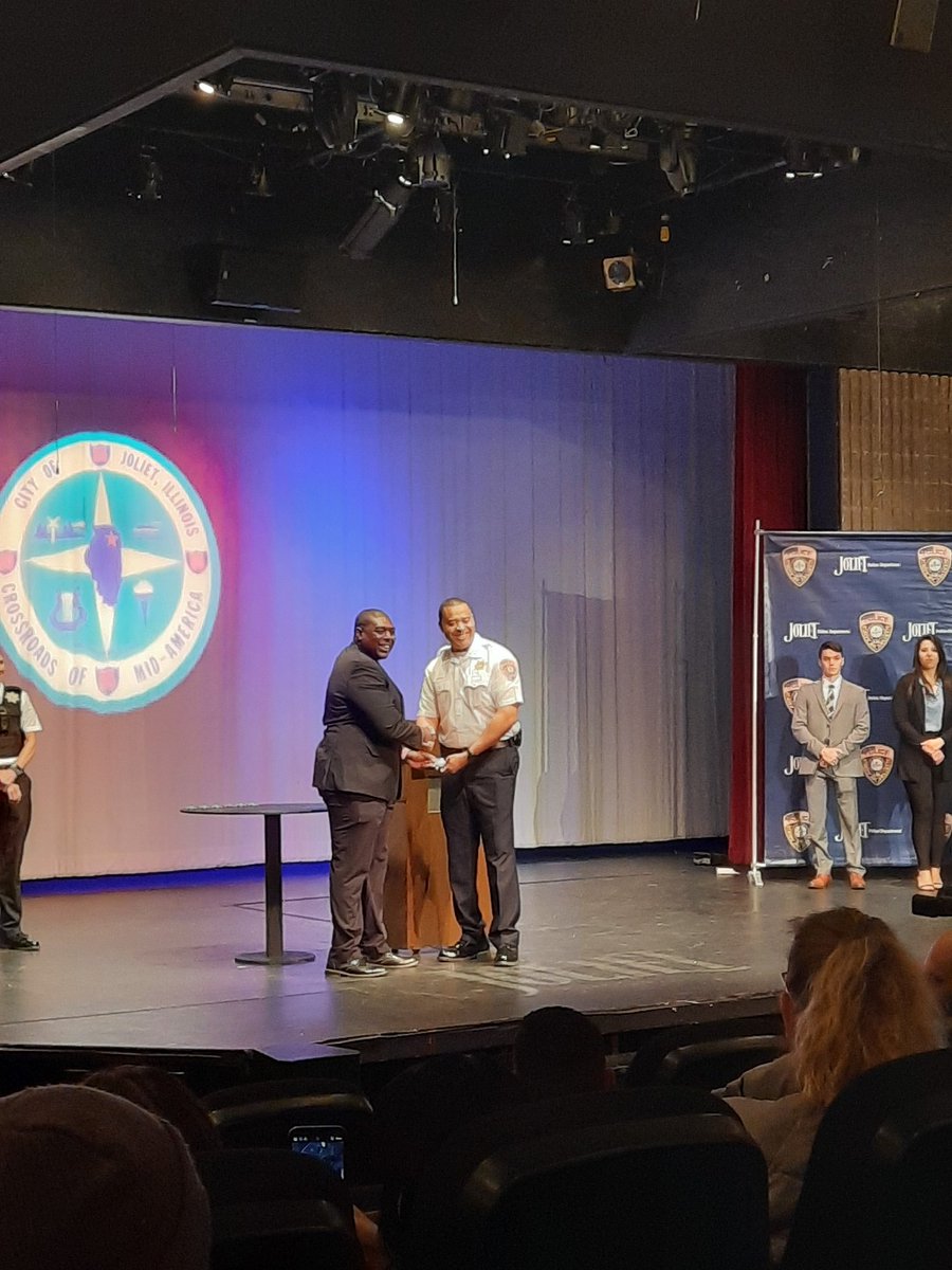 CoachPoort's tweet photo. It was a great morning getting to see @JTHS_204 alum and former @jtwestfootball player @Meeks_ThaDAD join @JolietPolice. Also ran into another former player and current police officer Robert Ford. https://t.co/s1g2WN5kSn