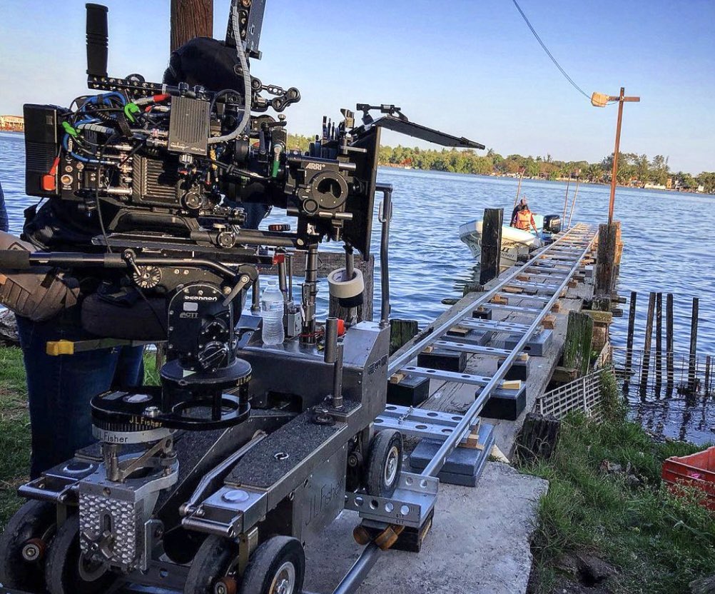 cttexp's tweet photo. 🎬🎬  Alexa Mini LF sobre cabeza O’ Connor Ultimate 2575 y Dolly Fisher 11   🎬🎬

@arri @arrilatinamerica 

Foto cortesía: @chocosix 

#dolly #fisher11 #jlfisher #camera #alexamini #minilf #cinematography #cinematographylife https://t.co/XoBCyw7rTk