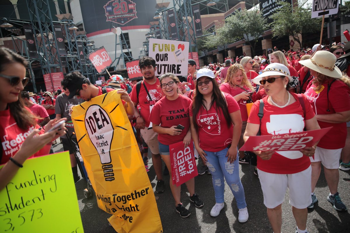 ArizonaEA's tweet image. A few more pics...#RedforEd #5Years